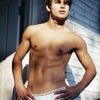 Justin Gaston 