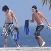 Bill si Tom Kaulitz la plaja