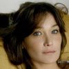 Carla Bruni canta despre 30 de amanti si despre droguri