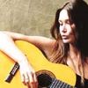 Carla Bruni si-a pus albumul la ascultat pe internet