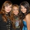 Miley Cyrus, Demi si Selena, nominalizate la Young Artist Awards 2010