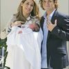 David Bisbal si-a lasat fiica fotografiata de presa