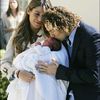 David Bisbal si-a lasat fiica fotografiata de presa