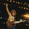 Angus Young de la ACDC implineste astazi 55 de ani