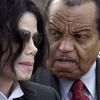 Michael Jackson, aparat de tatal sau
