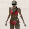 Miley Cyrus fuge de facultate (+poze)