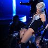 Katy Perry si Christina Aguilera - show la MTV Movie Awards 2010 (poze, video)