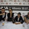 Inna a sarit in piscina in fata fanilor albanezi (video)