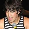 Joe Jonas a implinit 21 de ani