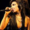 Amy Winehouse, acuzata ca a despartit un cuplu de lesbiene