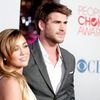 Miley Cyrus, logodita cu Liam Hemsworth?