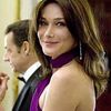 Carla Bruni vine la prezentarea YSL de la Bucuresti