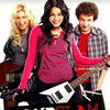 Vanessa Hudgens a luat lectii de chitara pentru rolul din Bandslam (trailer)