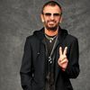 Jacheta lui Ringo Starr din filmul "Help!" a fost vanduta cu 30,000 de lire sterline