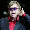 Elton John isi doreste o intalnire cu Vladimir Putin
 