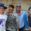 Red Hot Chilli Peppers au cantat pentru prima data dupa 20 de ani piesa "Aeroplane" (video)