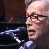  Eric Clapton nu va mai putea canta la chitara
 