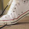 Converse vor scoate o linie de tenisi cu pedala pentru chitara