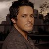 Alejandro Sanz revine cu clipul `Looking For Paradise`