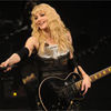 Madonna il saruta pe Jesus Luz in `Celebration` (videoclip)