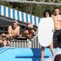 Katy Perry si-a expus posteriorul la piscina